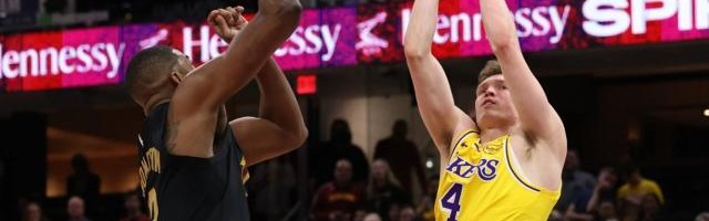 湖人连败仍有惊喜！菜鸟末节轰18分，雷迪克重用他？