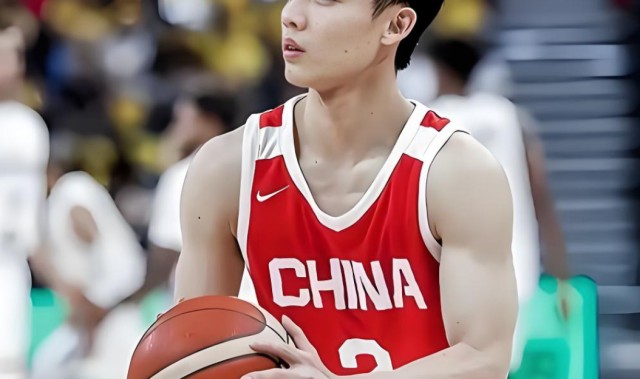 开云体育下载-晚上10点！中国男篮最新大名单出炉：徐杰和庞峥麟入选，周琦无缘
